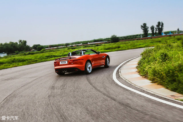 捷豹f-type高速实测,捷豹f-type可以混超跑圈吗