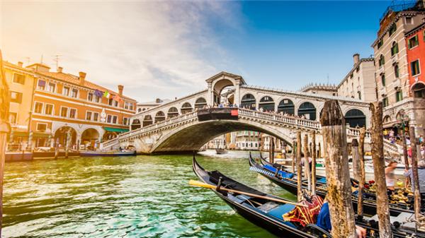 威尼斯:一半浮华,一半叹息|跟着电影去旅行