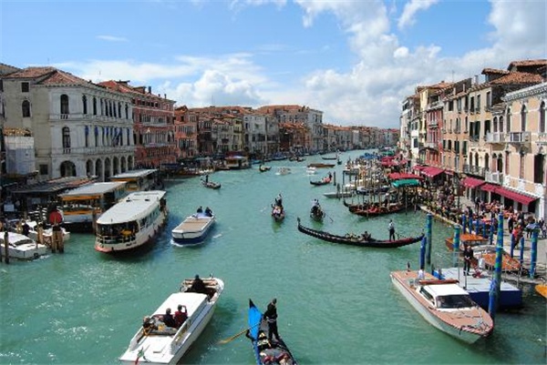 威尼斯:一半浮华,一半叹息|跟着电影去旅行