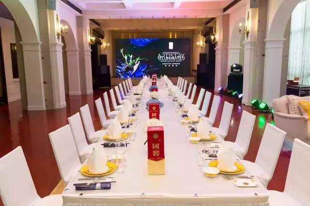 「关注」当国窖1573遇到宾利、劳斯莱斯,会擦出怎样的火花