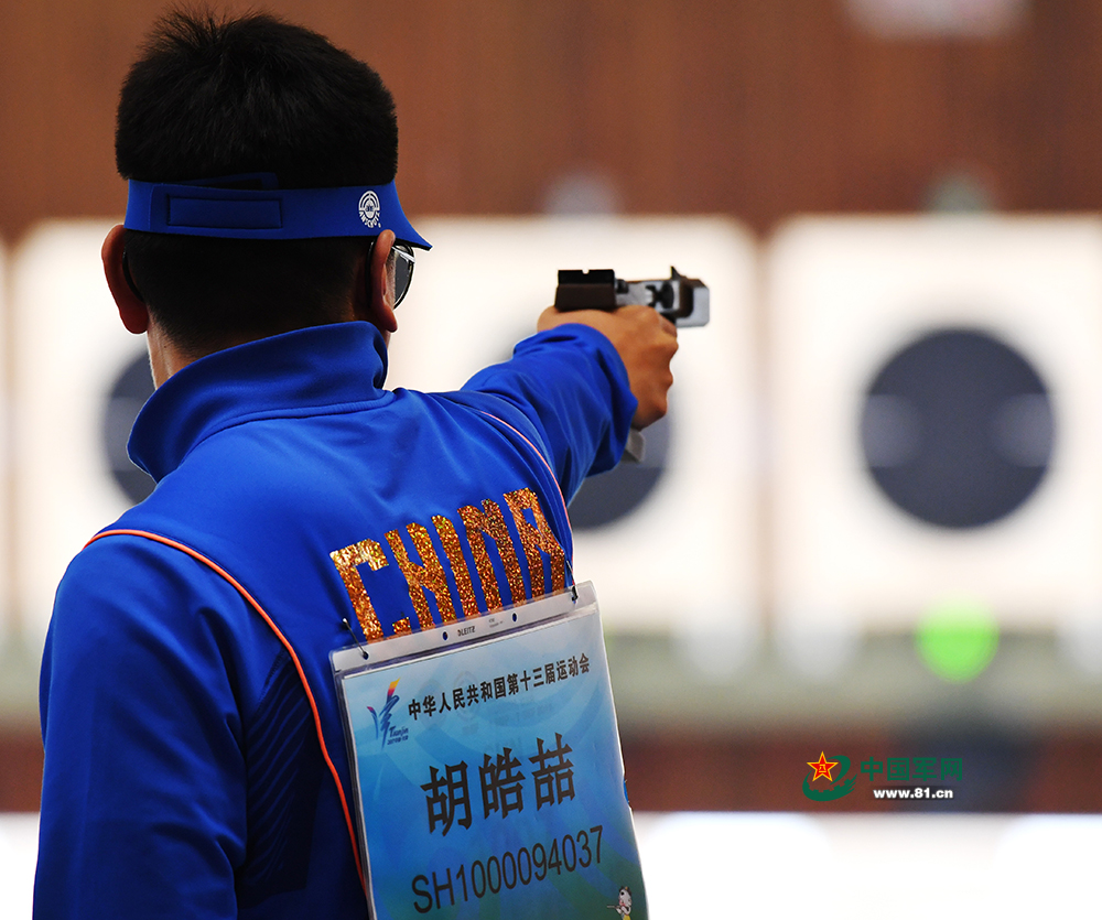 我军代表队著名老枪:年轻选手定能很快接过我们手中的枪