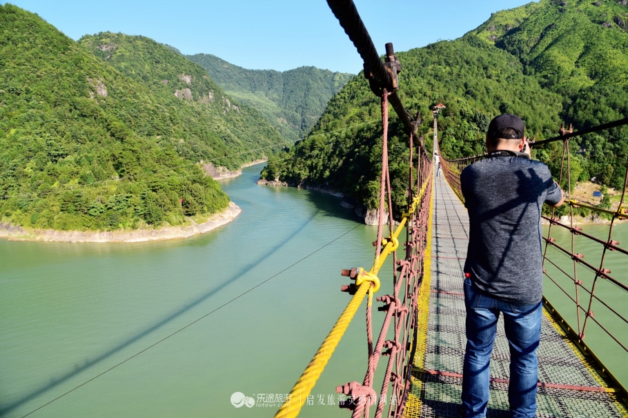 亚洲第一钢索桥,最长的钢索桥
