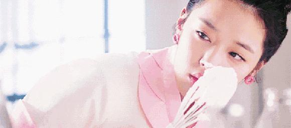 梳妆台要插电吗,梳妆台需要插电吗