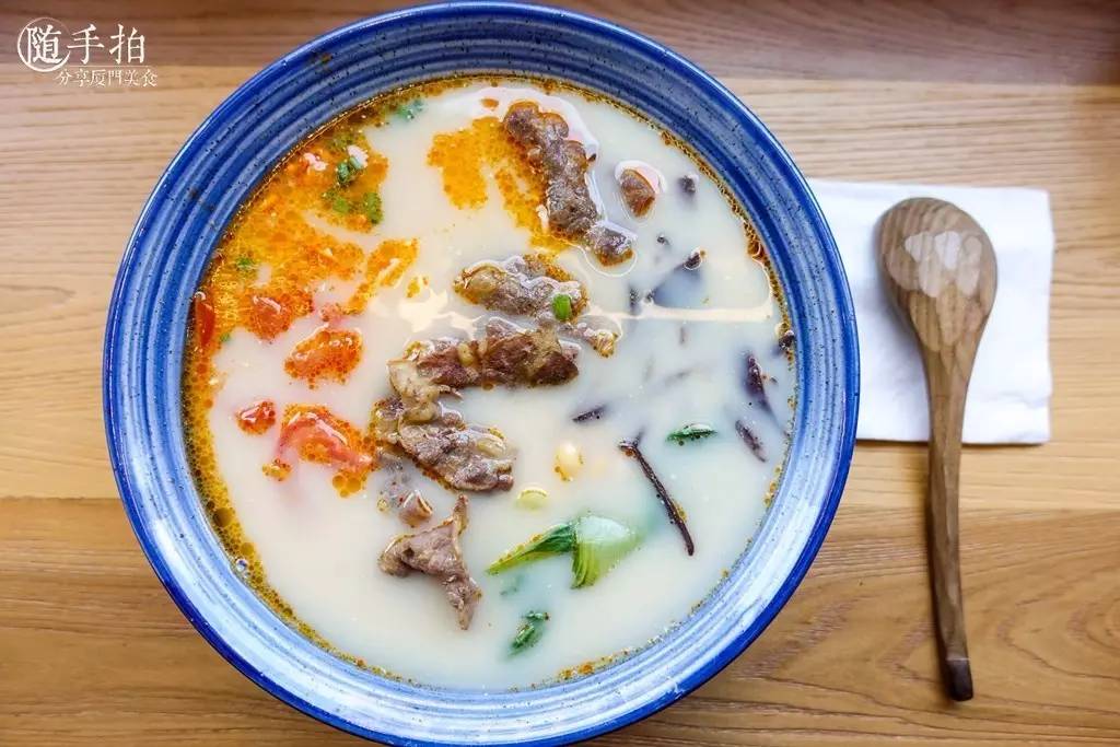 懒人饭菜酸汤肥牛面,工作餐酸汤肥牛