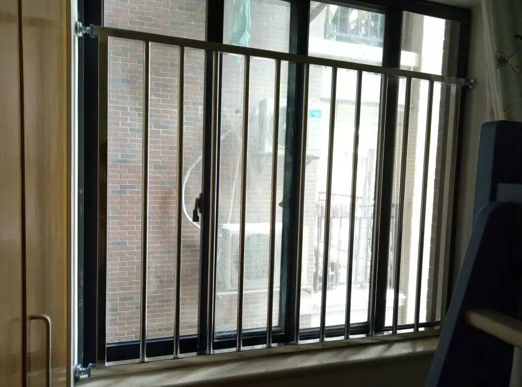 安了防护窗怎么装空调呢,别以为装了防护窗就一定安全