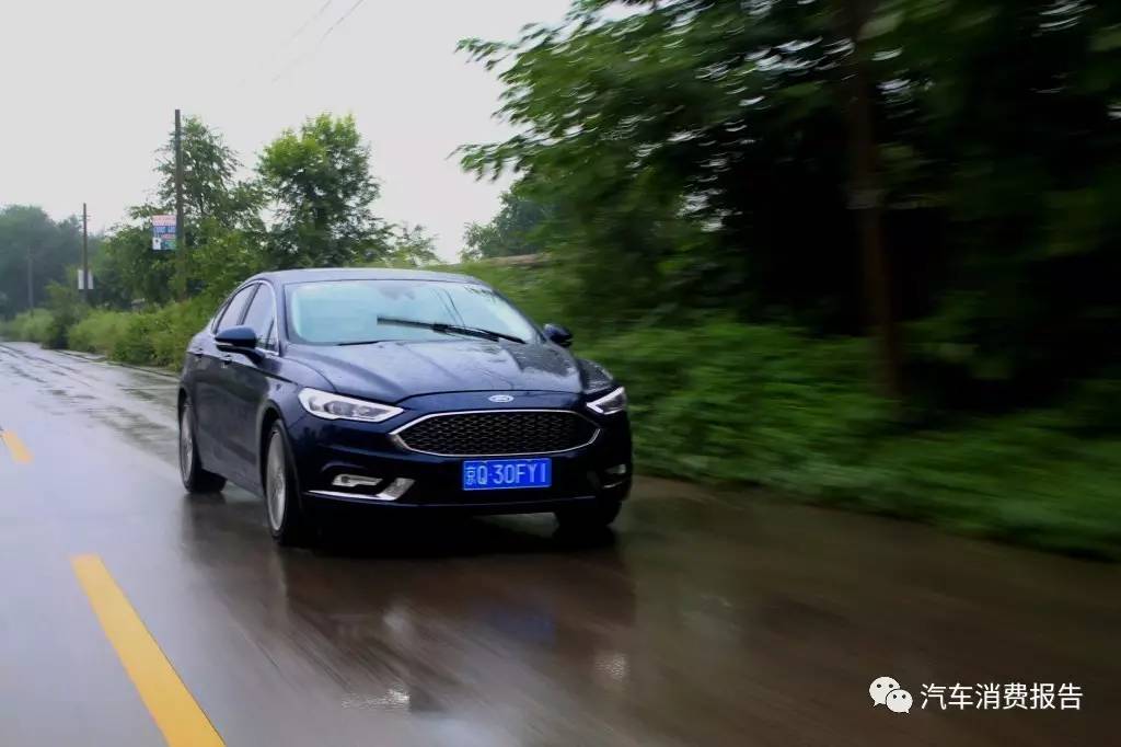 这款车的油耗表现如何,2017款蒙迪欧2.0t245高功率油耗