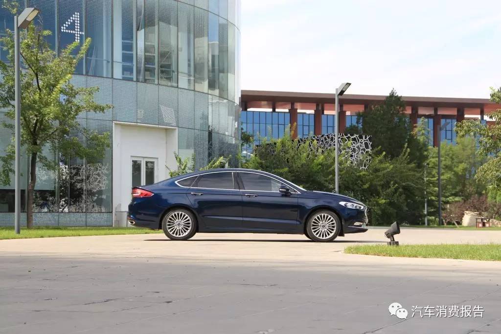 这款车的油耗表现如何,2017款蒙迪欧2.0t245高功率油耗