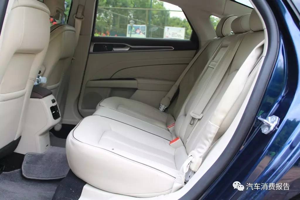 这款车的油耗表现如何,2017款蒙迪欧2.0t245高功率油耗