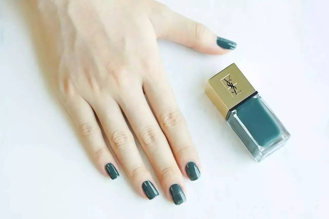 50女性适合的指甲油颜色有哪些,指甲油有哪些色号