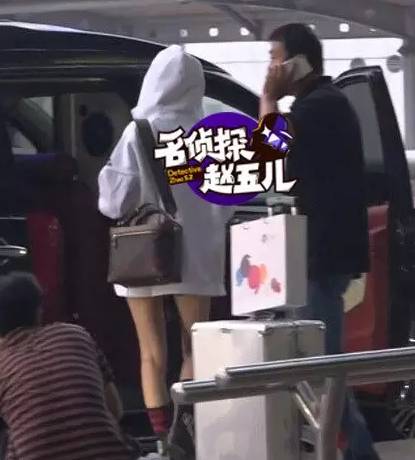 通往机场的路别名叫套路，看当红明星怎样一套套铺砌机场T台