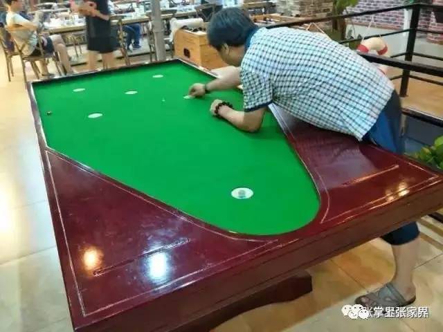 老街上的那个“轰趴”是个什么东西？