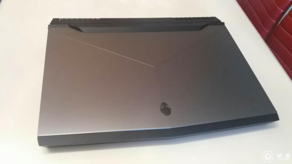 戴尔外星人i718寸顶配红开箱,戴尔外星人笔记本17r4
