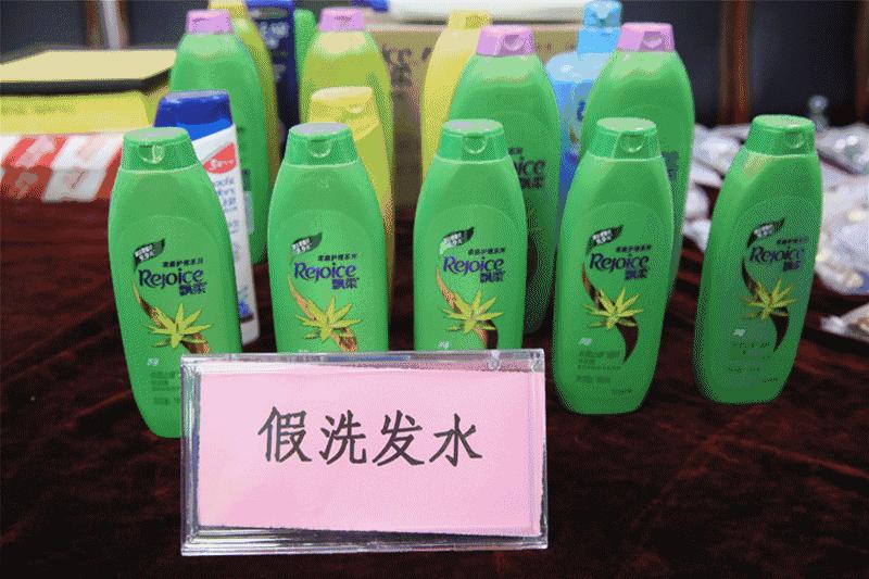 佛山假电器价值,顺德查获一批假冒知名品牌电器