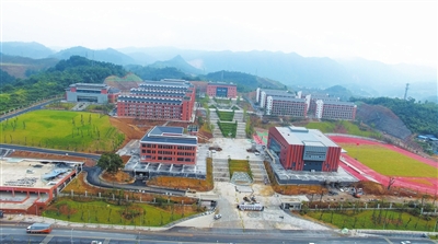 浓墨重彩,浓墨重彩铸辉煌