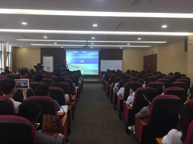 「区镇新闻」巴城镇举办企业职场沟通技巧培训