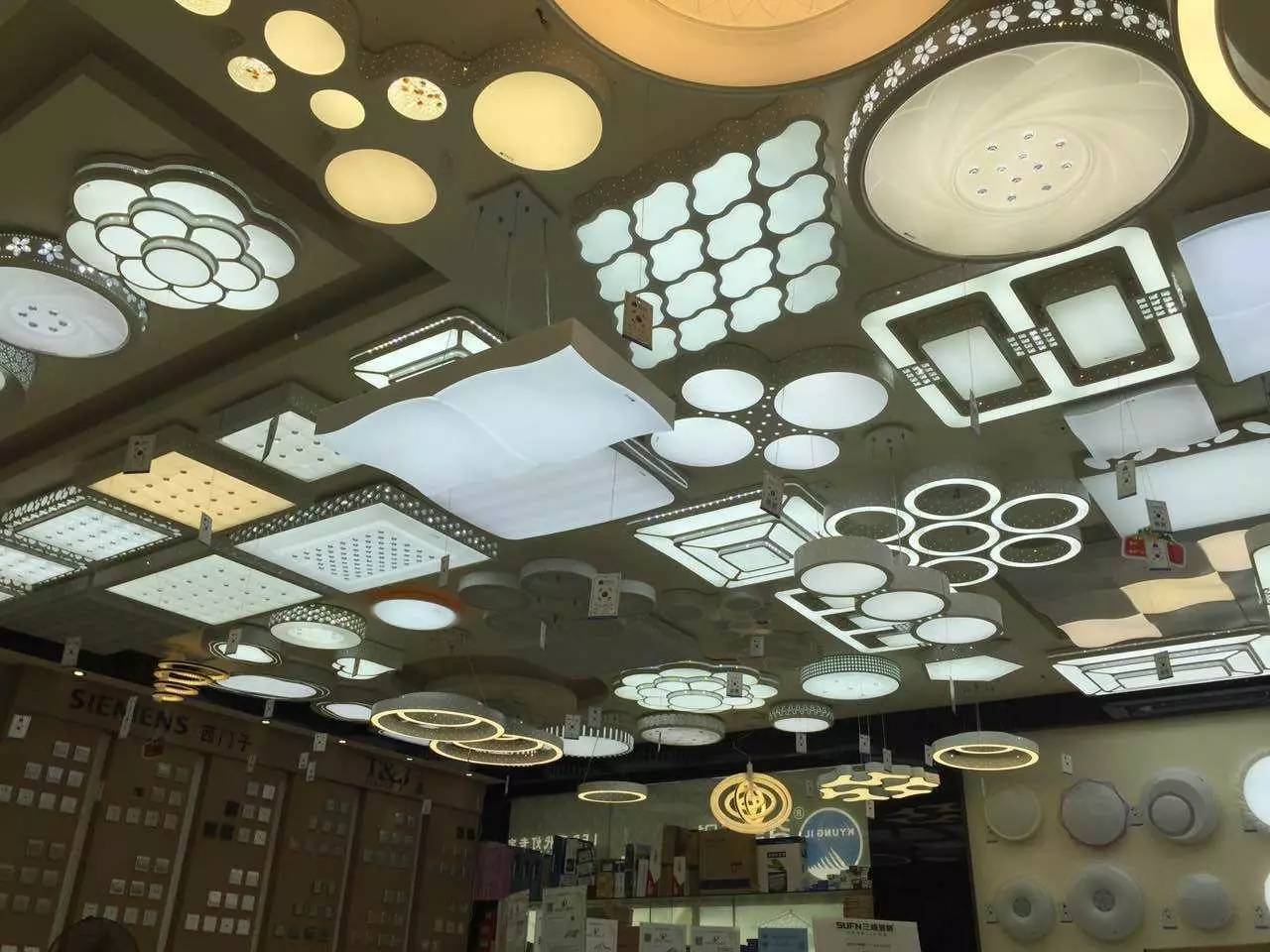 飞利浦照明值得您信赖的品牌,飞利浦灯具销量2+1第一名