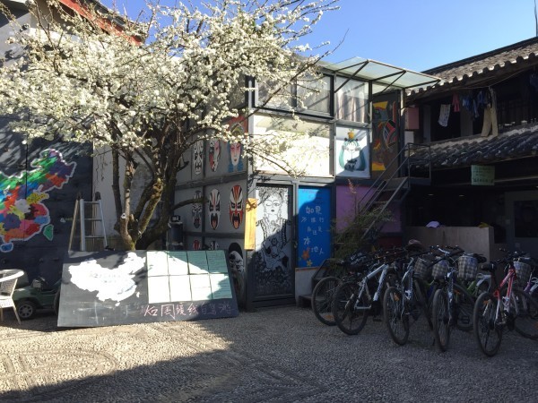 Hi,我是小可,我又回来了,产后第一次出行,娘子军奔赴女儿国