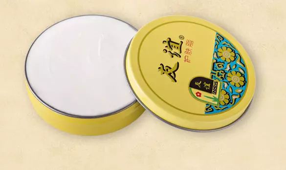 200元在名创优品搞定全套彩妆,名创优品彩妆推荐粉底液15块钱