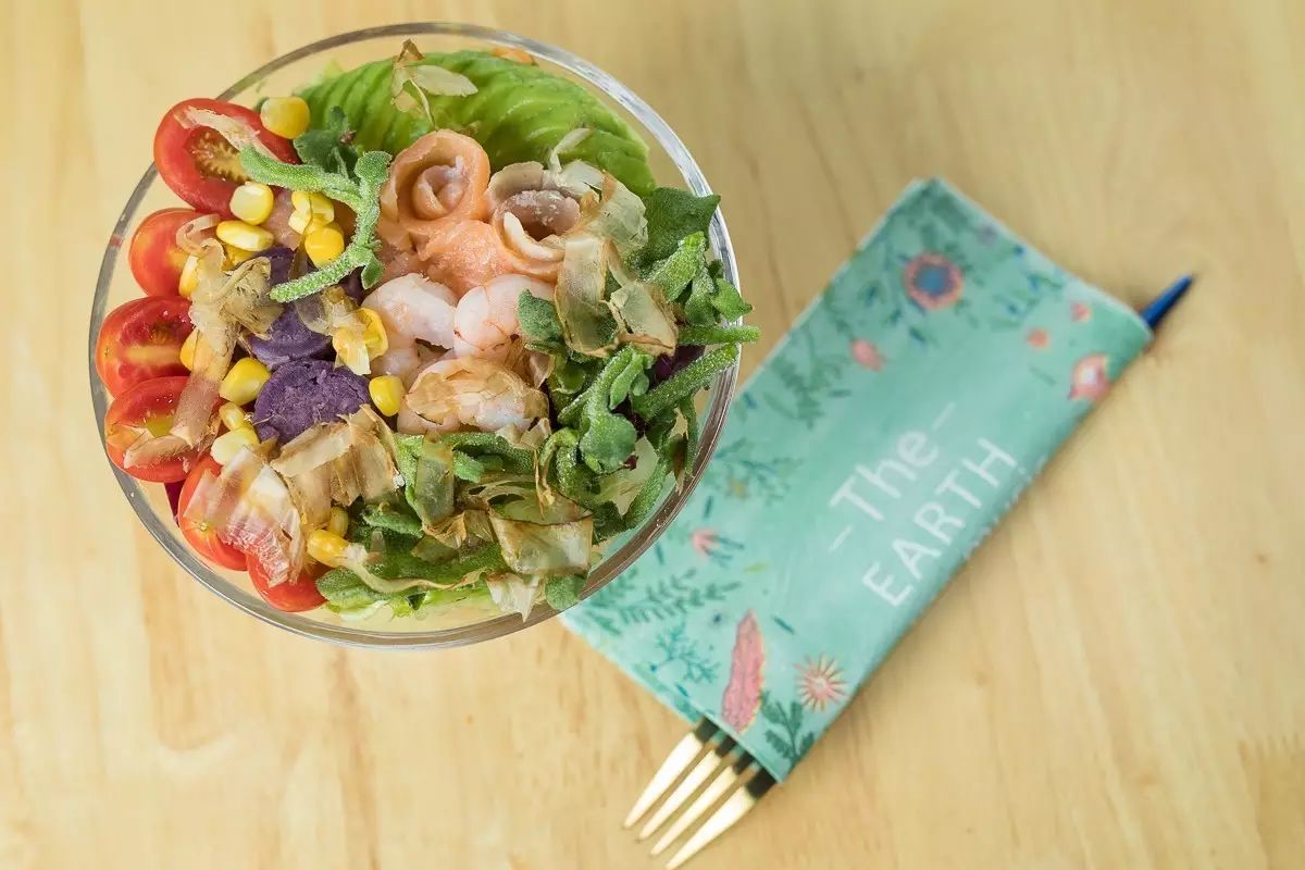 城西悄悄开了一家脑洞大开的烘焙店，辣味千层，魔方蛋糕，桃胶枸杞月饼……不输哈利·波特的糖果屋啊