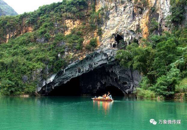头条丨大家好！我叫巴马，这是我的简历，请多多关照！