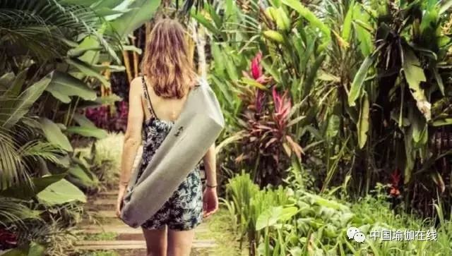 龙式瑜伽经期可以练吗,瑜伽鸽子式经期可以练吗