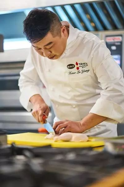 国外黄焖鸡米饭多少钱,黄焖鸡米饭卖多少钱