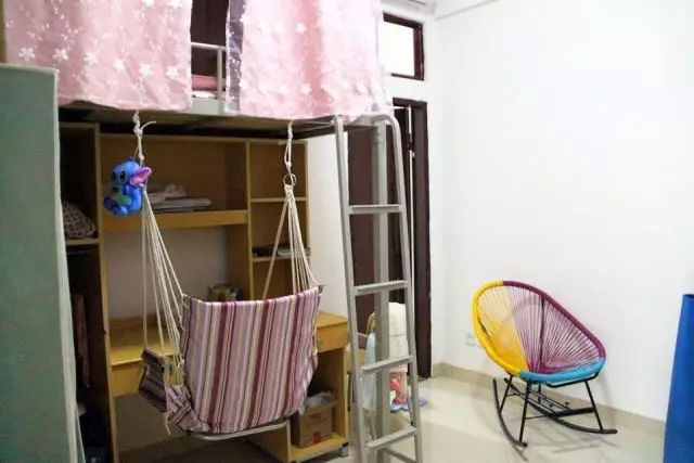 你想要这样的职工好宿舍吗?赶紧为心目中的好宿舍点赞!