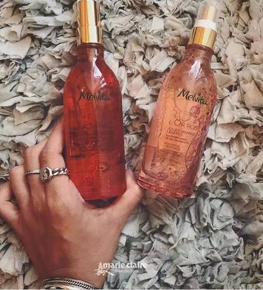 缓解头发干燥的洗发水,头皮干燥洗头不用洗发水好吗