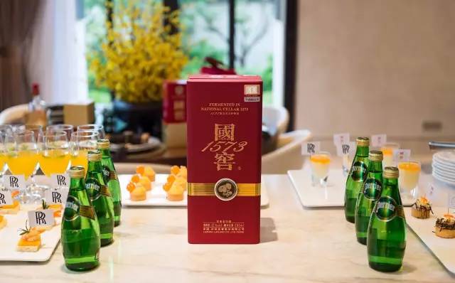 「关注」当国窖1573遇到宾利、劳斯莱斯,会擦出怎样的火花