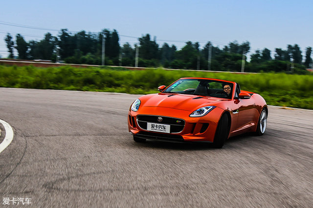 捷豹f-type高速实测,捷豹f-type可以混超跑圈吗