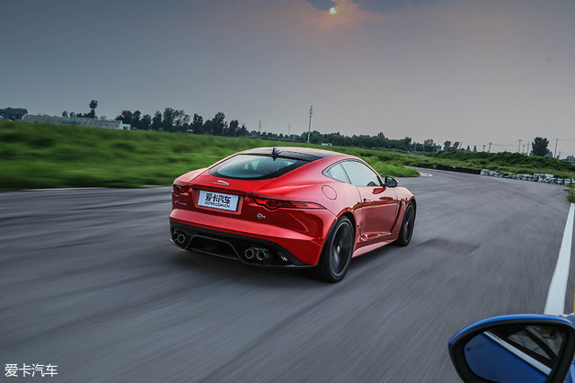 捷豹f-type高速实测,捷豹f-type可以混超跑圈吗