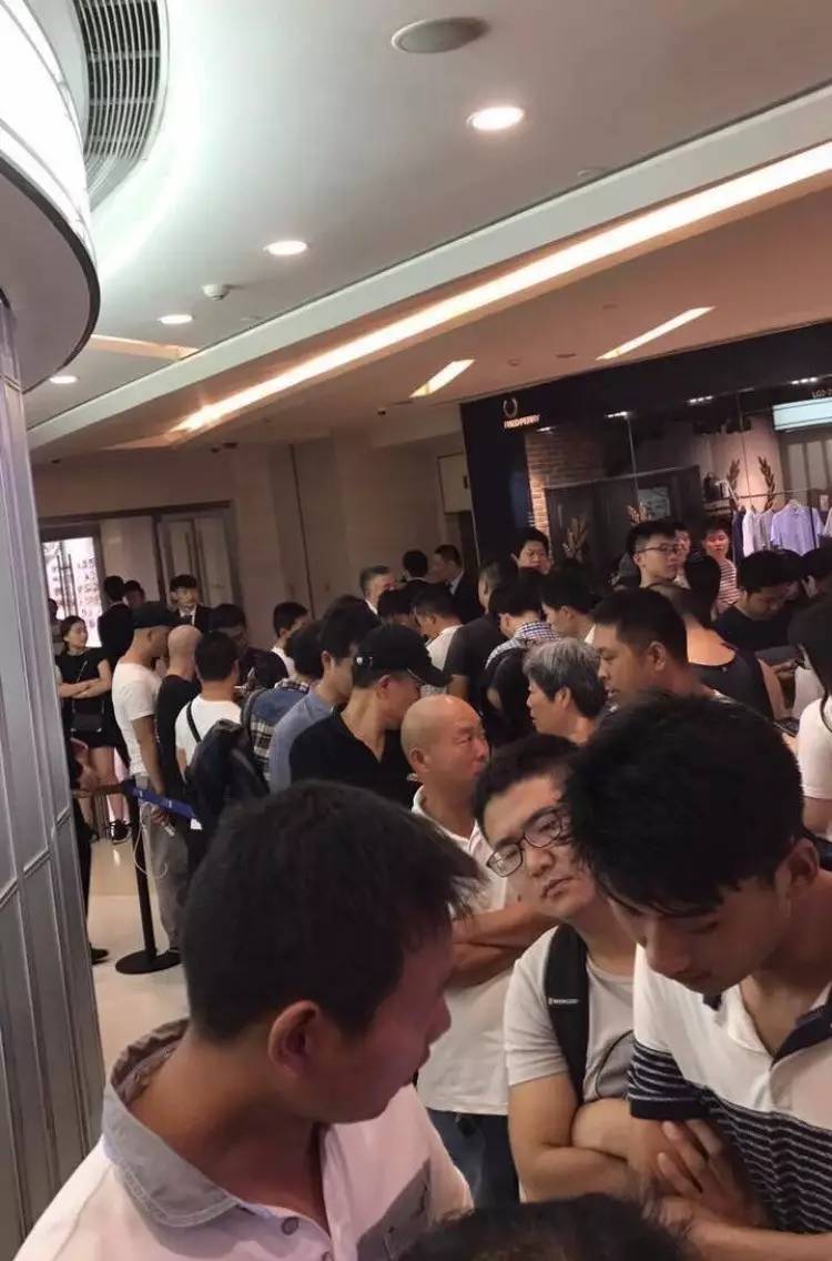 ladym铔嬬硶涓婃捣鍥介噾鎺掗槦,ladym鍥介噾涓績