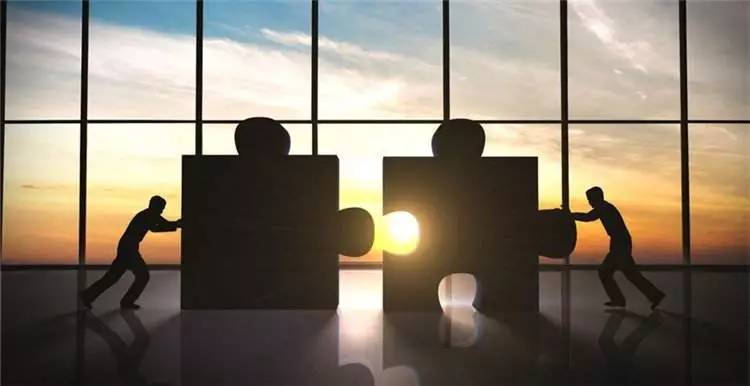 人民日报点赞中国外贸电商 (金砖对电商的影响)