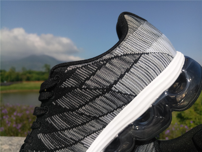 李宁弧型跑鞋,极致软弹跑鞋李宁