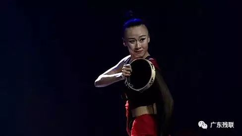 播撒特殊艺术的火种——聆听广东汕头聋人学校舞蹈辅导师庄文洁的故事