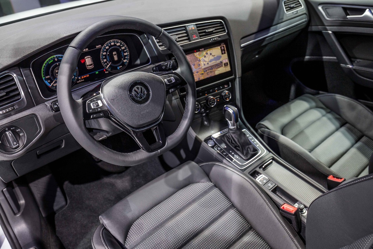 从辉腾到e-Golf，电气化翻新透明工厂