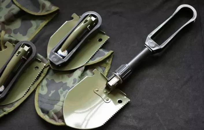 二战瑞士工兵铲,瑞士工兵铲