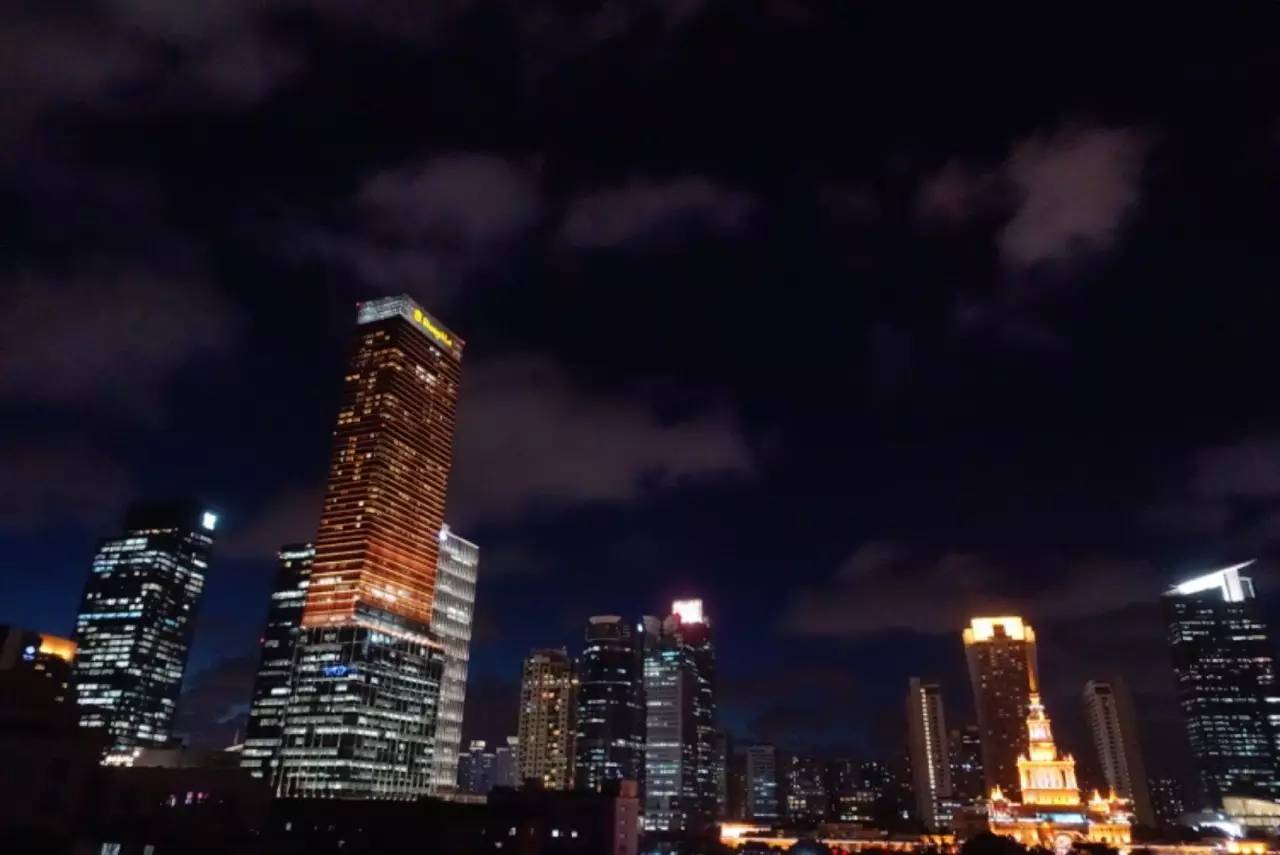 横跨9000公里，我独自拖着行李箱来到了柏林