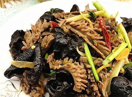 男人肾总是不太好要吃什么,男人肾透支了吃什么东西能补肾