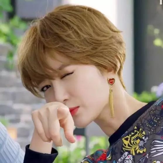 韩国今年流行的饰品,今年最火的高端饰品