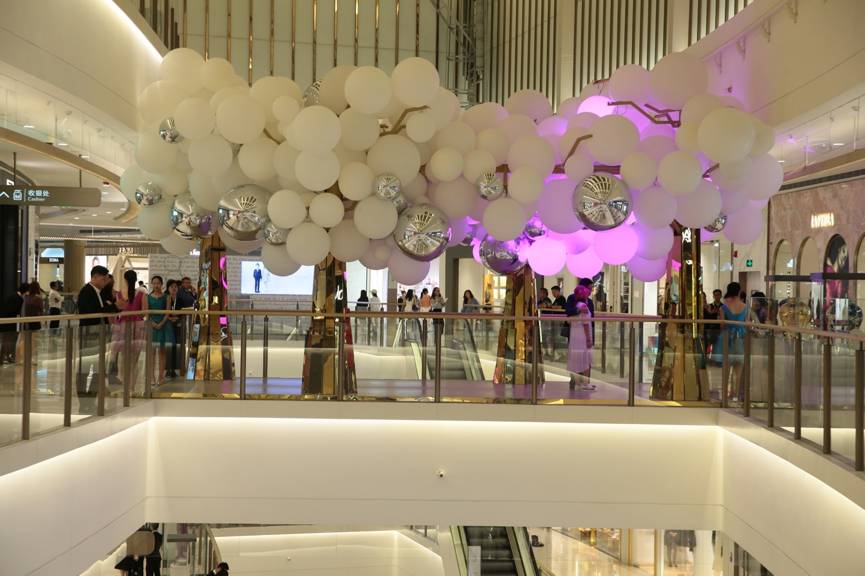 这些中国「别的地方没得卖」的时髦货｜都在这个商场里！