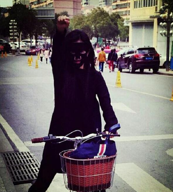 躲镜头挑战综艺,躲镜头女明星