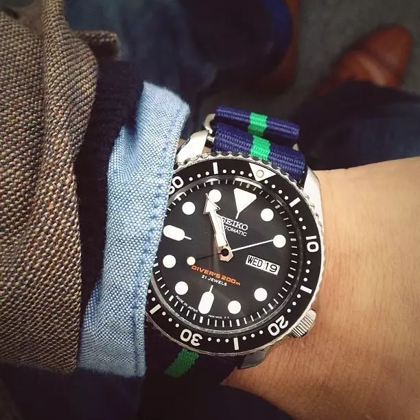 手表不一定要戴在手上面,手表不能超过15万