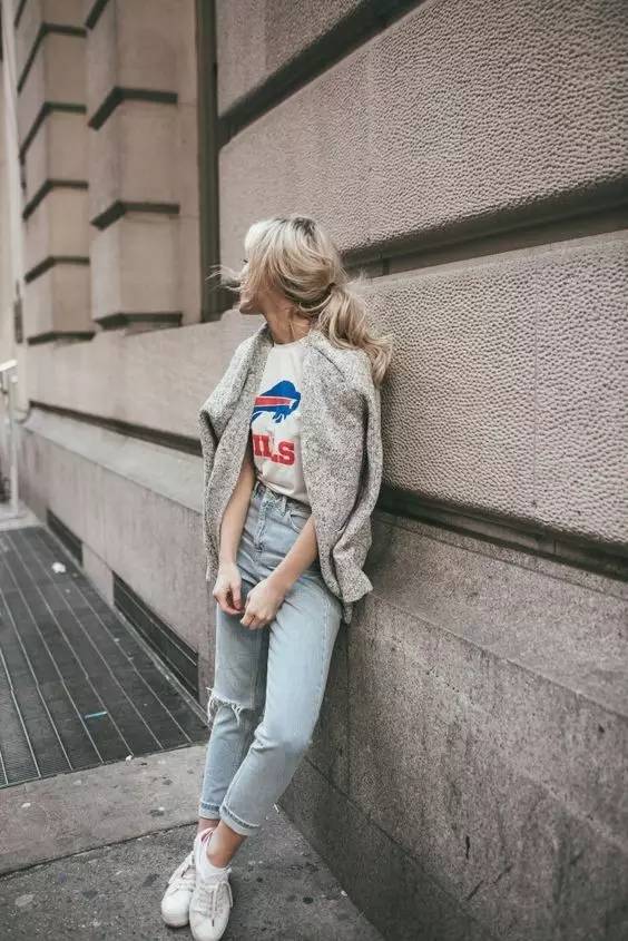 休闲九分裤搭配运动鞋好看吗,直筒九分裤怎么搭配运动鞋