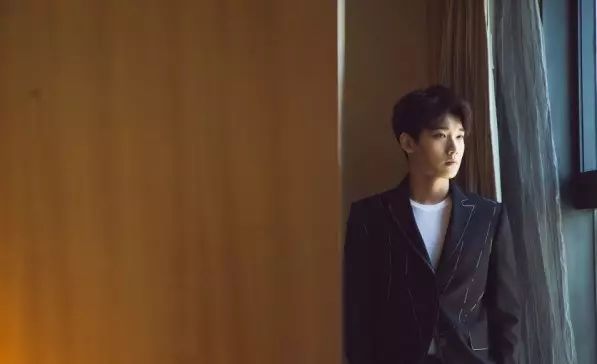 邢昭林：曾经的超重男孩如今的高挑型男