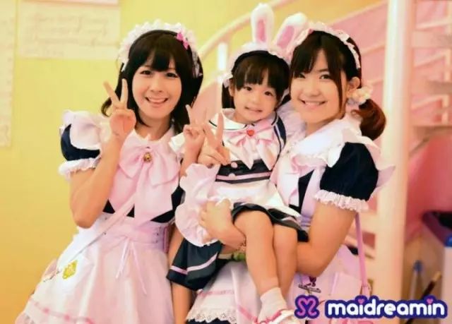 日本秋叶原女仆咖啡厅图片,秋叶原咖啡屋图片