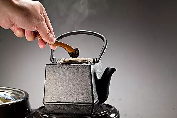 经常喝普洱的可怕后果,喝普洱的危害有多大