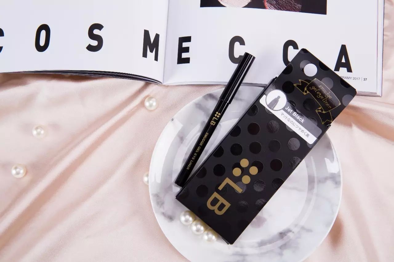 想要学化妆吗,倪妮的眼线画法