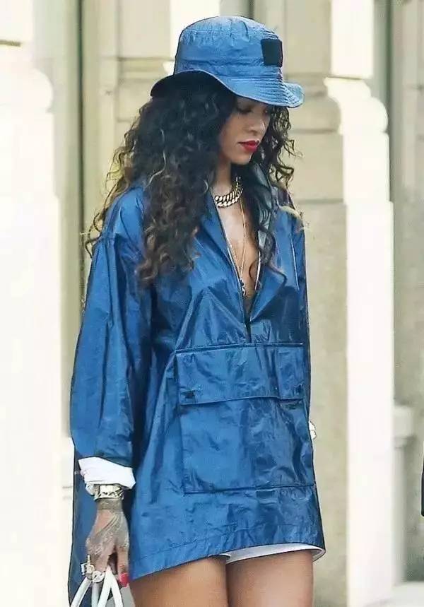 当倪妮赵丽颖同框,赵丽颖倪妮穿背带裤