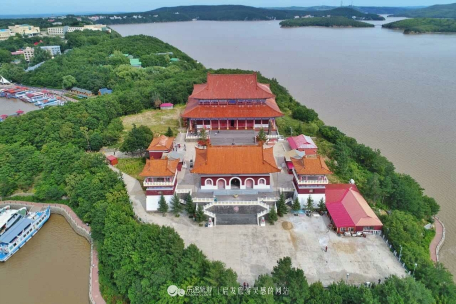 火山口探秘完整视频,镜泊湖地下森林火山口